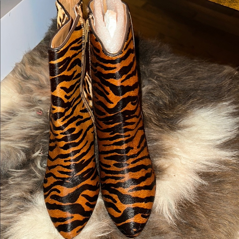 Matisse Brown and Black Ankle Boots